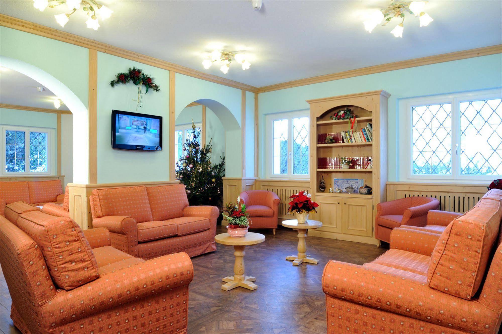 Park Hotel Bellevue Dimaro Interior photo